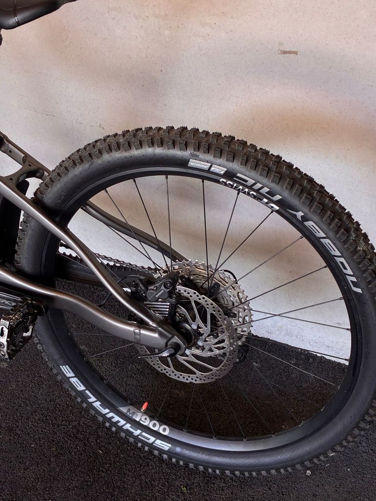 Used Merida ONE-SIXTY 500 2023 2023 Mountainbike, Grigio chiaro — image 5 of 6