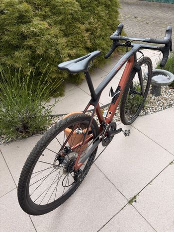 Used Canyon Grail WMN CF SL 7.0 2018 2018 Road & Gravel, Red — image 6 of 9