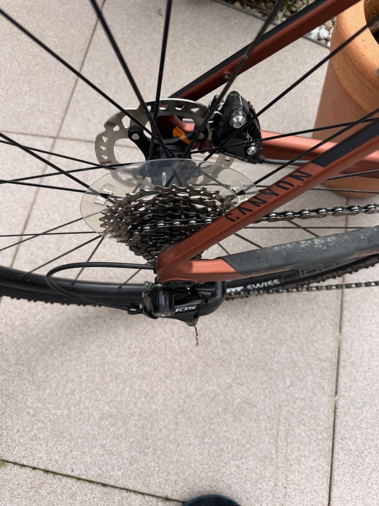 Used Canyon Grail WMN CF SL 7.0 2018 2018 Road & Gravel, Red — image 5 of 9