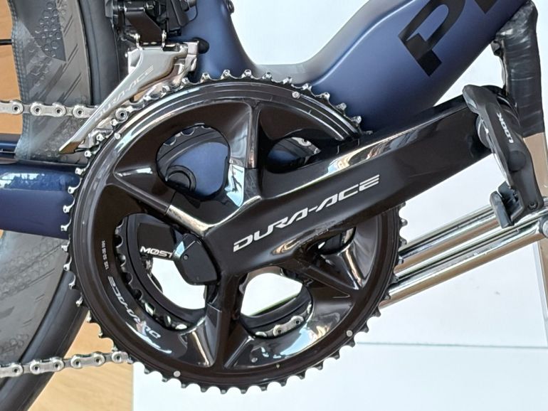 Used Pinarello DOGMA F DURA ACE Di2 Disc 2023 2023 Road & Gravel, Black — image 3 of 7