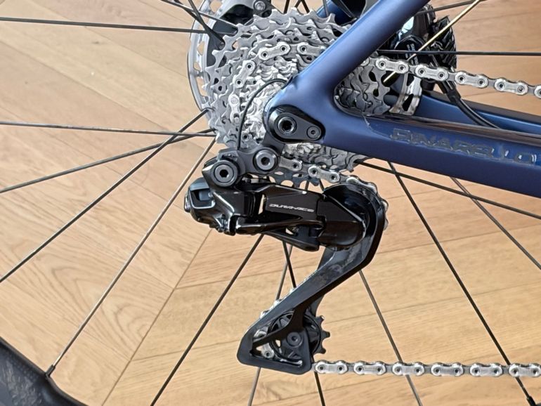 Used Pinarello DOGMA F DURA ACE Di2 Disc 2023 2023 Road & Gravel, Black — image 2 of 7