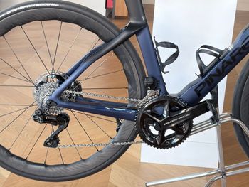 Used Pinarello DOGMA F DURA ACE Di2 Disc 2023 2023 Road & Gravel, Black — image 7 of 7
