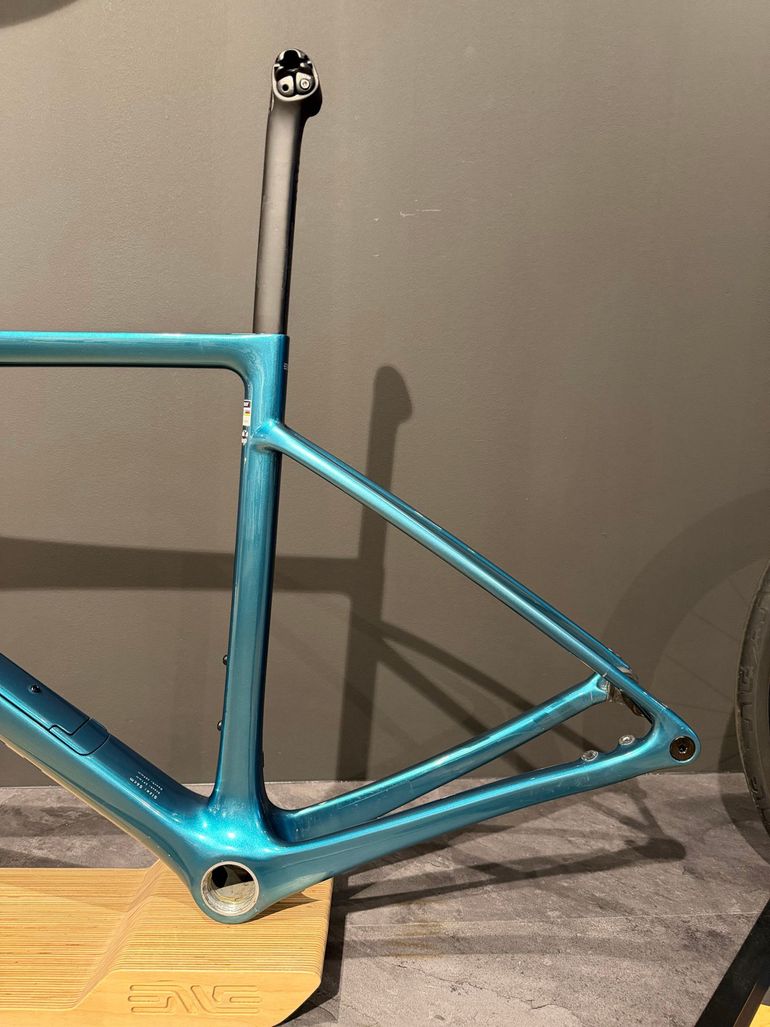 Used Enve Fray Premium RED 2025 Frameset 2025 Road & Gravel — image 5 of 11