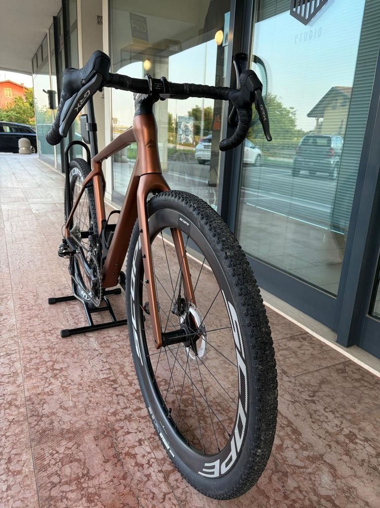 Used Merida Silex Shimano GRX Di2 2025 Road & Gravel, Orange — image 14 of 35
