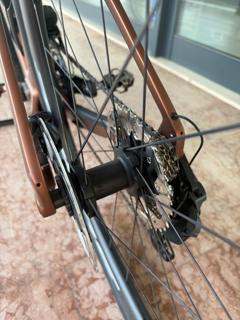 Used Merida Silex Shimano GRX Di2 2025 Road & Gravel, Orange — image 30 of 35