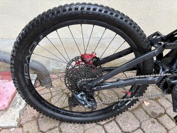 Used Specialized Turbo Kenevo Expert 2020 2020 Mountainbike, Black, 27.5 — image 3 of 8