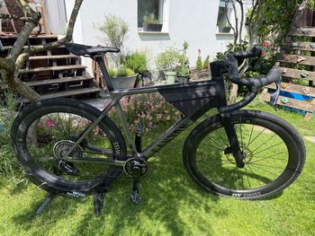 Used Canyon Grail CF SLX 8 AXS 2025 2025 Road & Gravel, Black — image 2 of 15