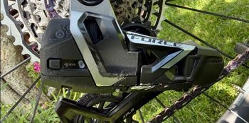 Used Canyon Grail CF SLX 8 AXS 2025 2025 Road & Gravel, Black — image 8 of 15
