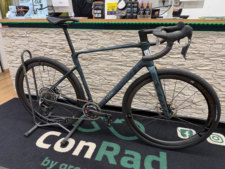 Used Canyon Grail CF SLX 8 AXS 2025 2025 Road & Gravel, Black — image 11 of 15