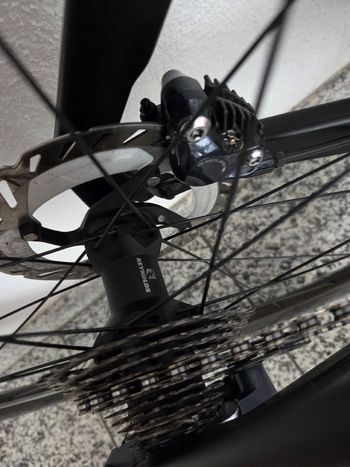Used Canyon Aeroad CF SL 8 Disc 2021 2021 Road & Gravel — image 5 of 7