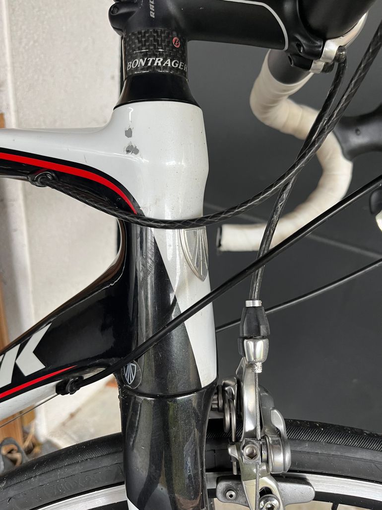 Used Trek Madone 4.7 H2 Compact 2014 2014 Road & Gravel, Black — image 3 of 8