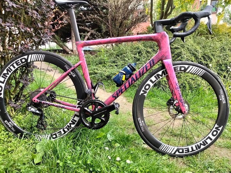 Used Specialized Tarmac SL8 Pro - Shimano Ultegra Di2 2024 2024 Road & Gravel — image 1 of 3