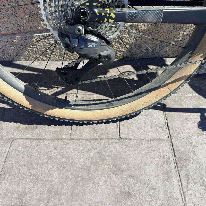 Used Orbea oiz Custom Shimano Deore XT 2022 Mountainbike, Black — image 6 of 8