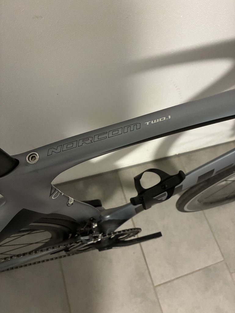 Used Fuji Norcom Straight 2.1 2018 2018 Road & Gravel — image 6 of 6
