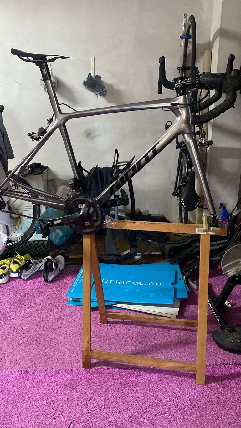 Używany Giant TCR Advanced SL 0-DA Di2 2017 2017 Road & Gravel — zdjęcie 2 z 8