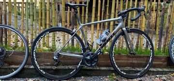Giant TCR Advanced SL 0-DA Di2 2017 2017 Road & Gravel usato