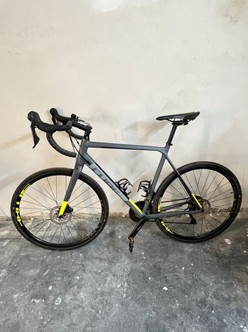 Used CUBE CROSS RACE Pro 2019 2019 Road & Gravel — image 2 of 7