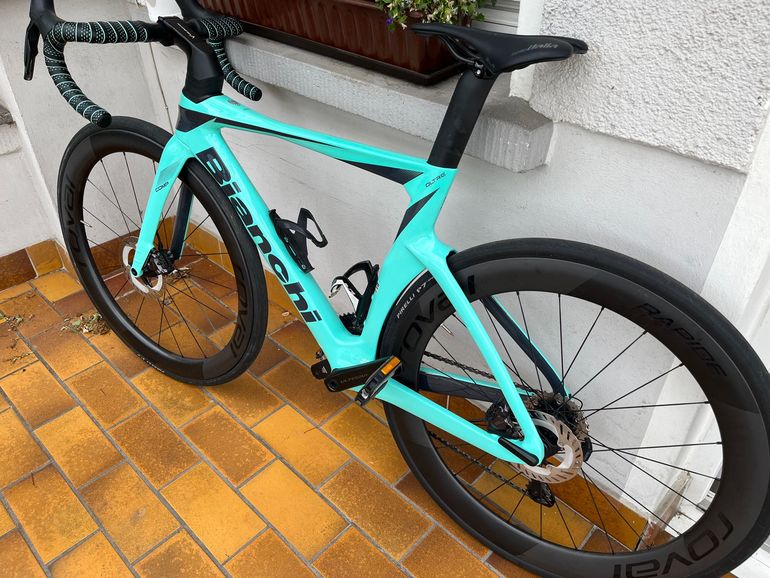 Used Bianchi Oltre Comp Ultegra Di2 2024 2024 Road & Gravel, Blue — image 9 of 9
