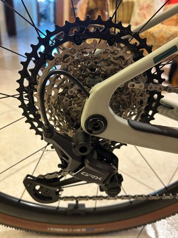 Used CUBE NUROAD HYBRID C:62, RACE 400X 2026 2026 Road & Gravel — image 13 of 14