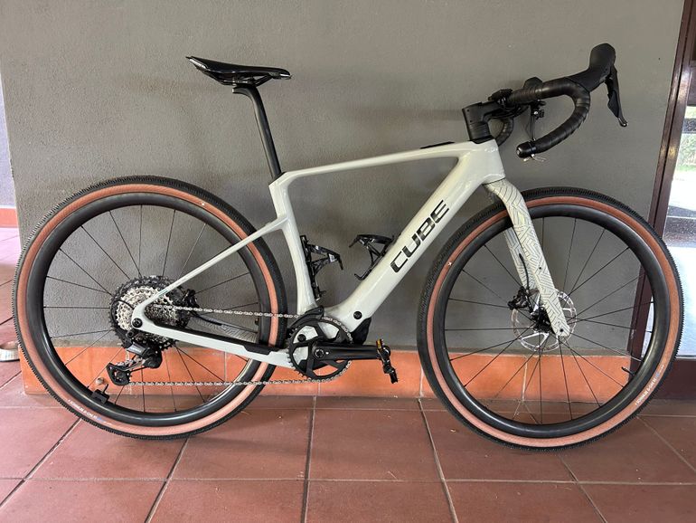 Used CUBE NUROAD HYBRID C:62, RACE 400X 2026 2026 Road & Gravel — image 3 of 14