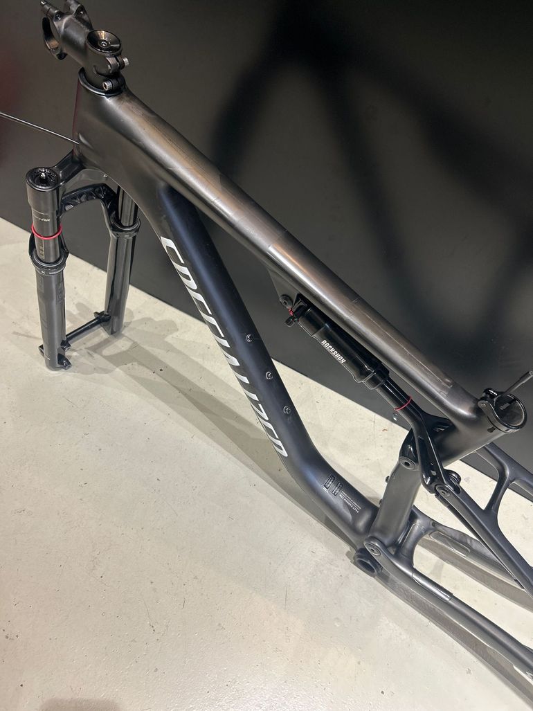 Used Specialized Epic Frameset 2023 Mountainbike, Schwarz — image 11 of 11