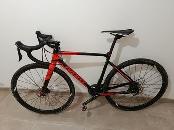 Used Giant TCX SLR 2 2018 2018 Road & Gravel, Black — image 2 of 4