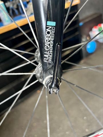 Used Bianchi Sempre Pro 105 2014 2014 Road & Gravel, Black — image 8 of 12