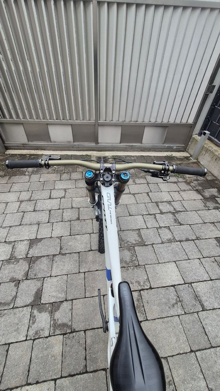 Used Scott Gambler 900 Tuned 2021 2021 Mountainbike, Bianco — image 4 of 15