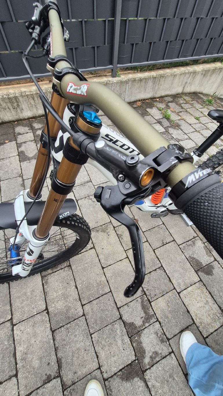 Used Scott Gambler 900 Tuned 2021 2021 Mountainbike, Bianco — image 12 of 15