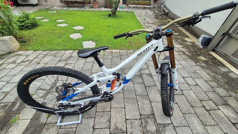 Used Scott Gambler 900 Tuned 2021 2021 Mountainbike, Bianco — image 3 of 15