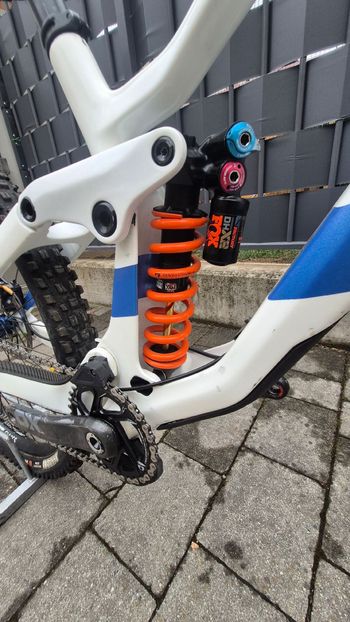 Used Scott Gambler 900 Tuned 2021 2021 Mountainbike, Bianco — image 5 of 15