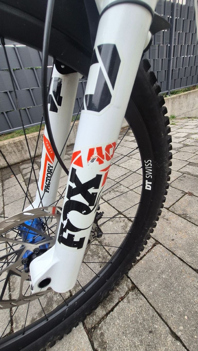 Used Scott Gambler 900 Tuned 2021 2021 Mountainbike, Bianco — image 10 of 15