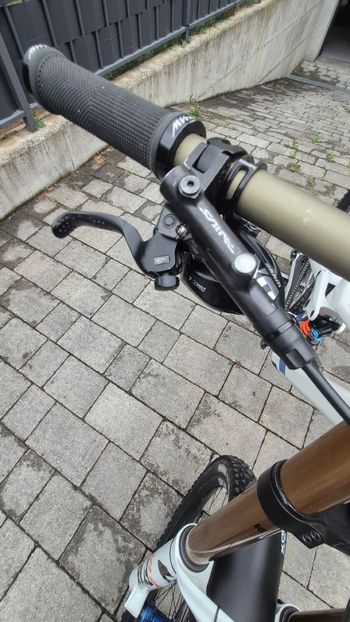 Used Scott Gambler 900 Tuned 2021 2021 Mountainbike, Bianco — image 11 of 15