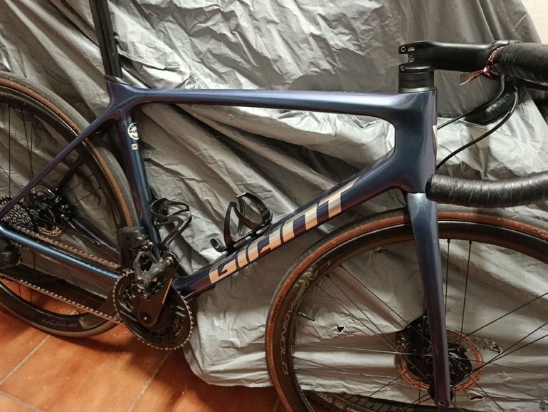 Used Giant TCR Advanced Pro Disc 0 AR 2024 Frameset 2024 Road & Gravel — image 1 of 5