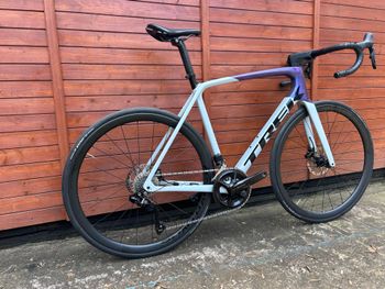 Used Trek Émonda SL 6 2024 2024 Road & Gravel — image 2 of 6