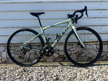 Used Giant Revolt, Advanced 2 2021 2021 Road & Gravel