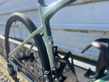 Used Giant Revolt, Advanced 2 2021 2021 Road & Gravel, Green — image 4 of 10