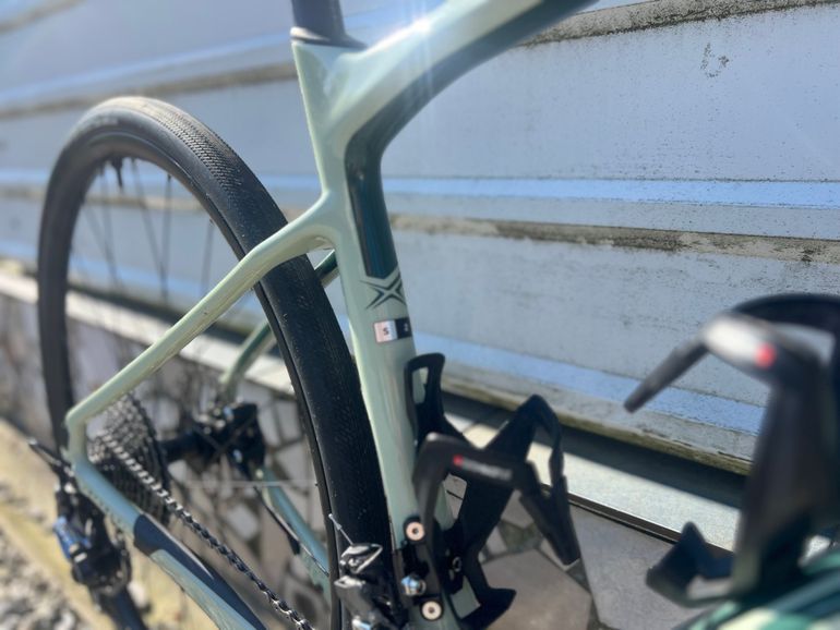 Used Giant Revolt, Advanced 2 2021 2021 Road & Gravel, Green — image 4 of 10