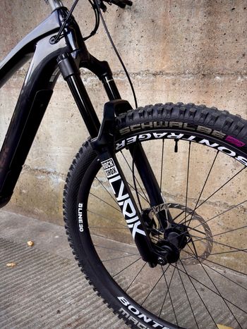Used Trek Fuel EXe 9.8 GX AXS 2023 2023 Mountainbike, Schwarz — image 5 of 9