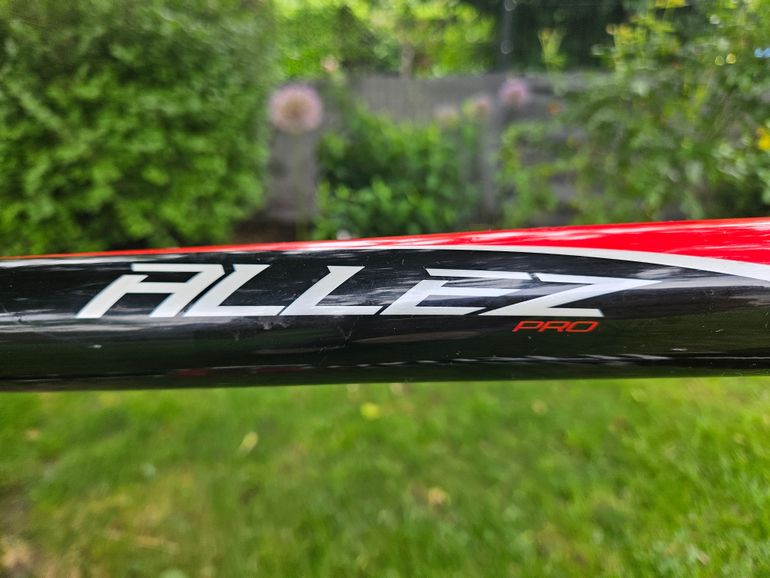 Used Specialized Pro 2009 Road & Gravel — image 2 of 8
