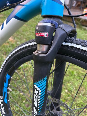 Giant XtC SL Jr 24 2017 2017 Youth usato, Blu — immagine 6 di 7
