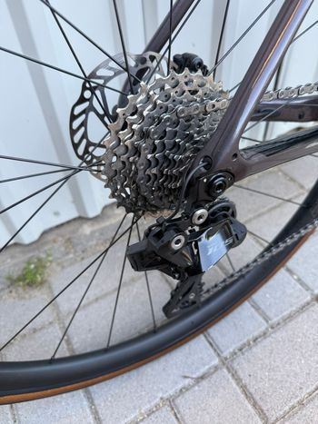 Used Giant Defy Advanced 1 2023 2023 Road & Gravel, Purple — image 10 of 17