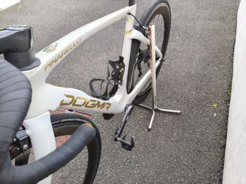 Used Pinarello DOGMA F DURA ACE Di2 Rim 2024 2024 Road & Gravel, White — image 2 of 5