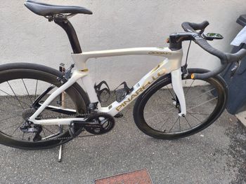 Used Pinarello DOGMA F DURA ACE Di2 Rim 2024 2024 Road & Gravel, White — image 4 of 5