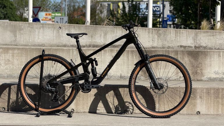Used Trek Slash 9.8 GX AXS T-Type Gen 6 2025 2025 Mountainbike — image 1 of 6