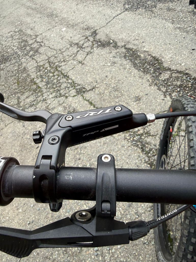 Used Trek Slash 7 Gen 5 2023 2023 Mountainbike — image 3 of 6