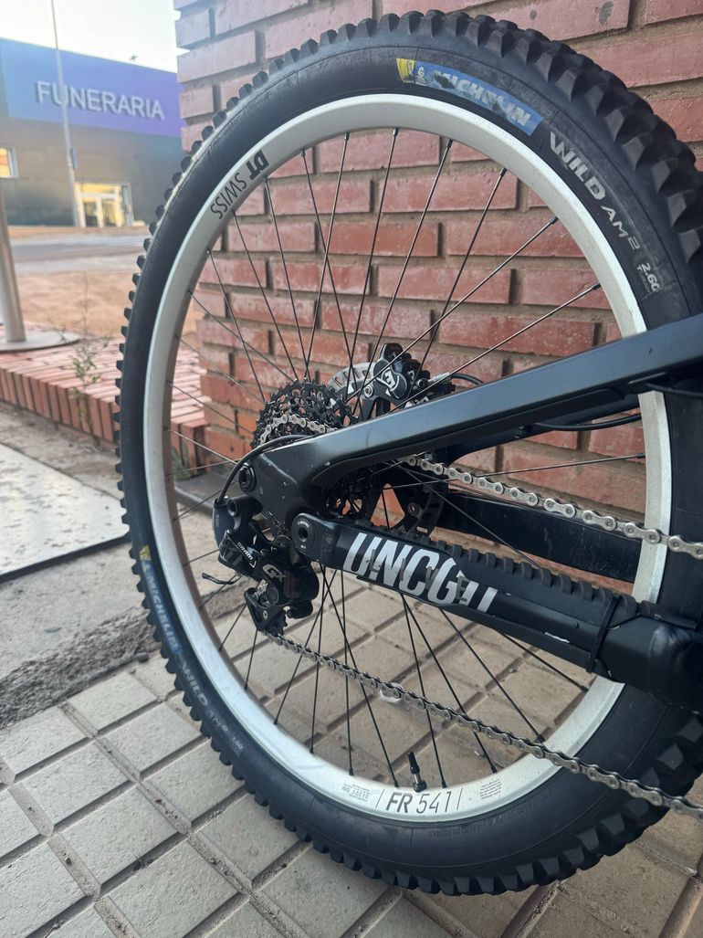 Used YT Industries Capra 29 CORE 3 AL 2025 2025 Mountainbike, Negro — image 2 of 6