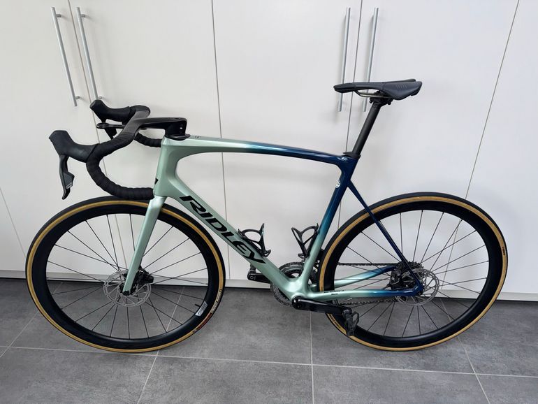 Used Ridley Fenix SLiC - Sram Rival AXS 2x12sp 2022 2022 Road & Gravel — image 2 of 8