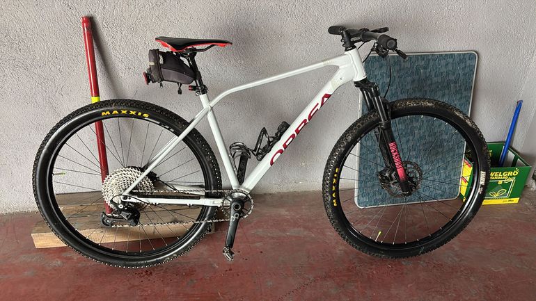 Used Orbea ALMA H30 2021 2021 Mountainbike, Weiß, 29 — image 2 of 3