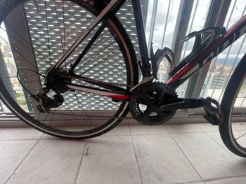 Used Giant Contend 1 2018 2018 Road & Gravel, Red — image 3 of 5
